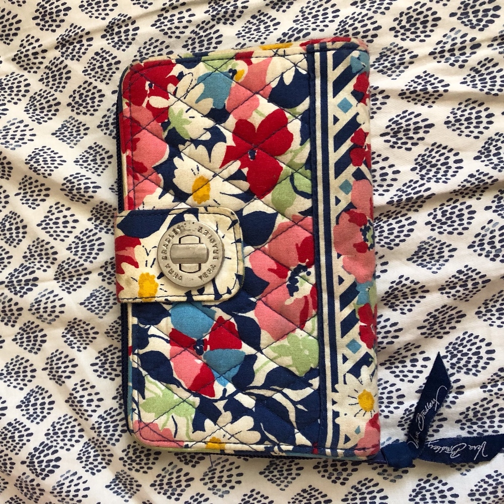 Vera Bradley RFID Turnlock Wallet